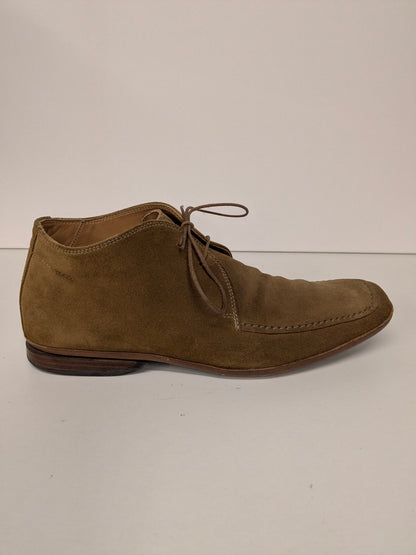 Scarpe stringate Hugo Boss in pelle scamosciata. Di colore marrone. Taglia 8/42.