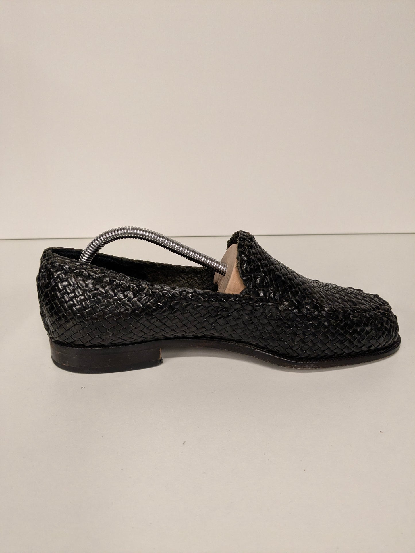 Fratelli Vanni Leather woven moccasins. Dark Brown colored. Size 42.