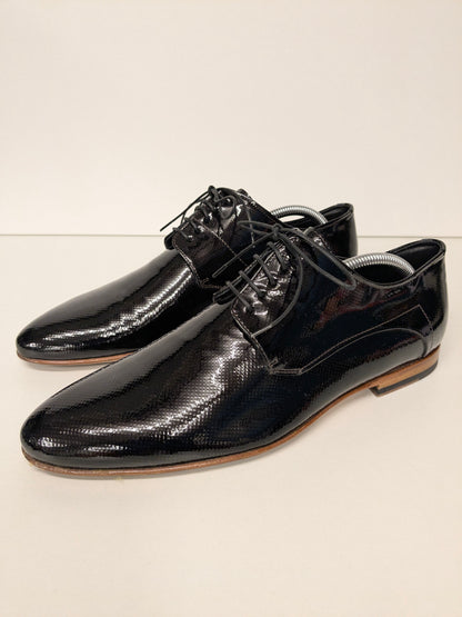 Hugo Boss Lak Leren veterschoenen. Donker Bruin gekleurd. Maat 42.