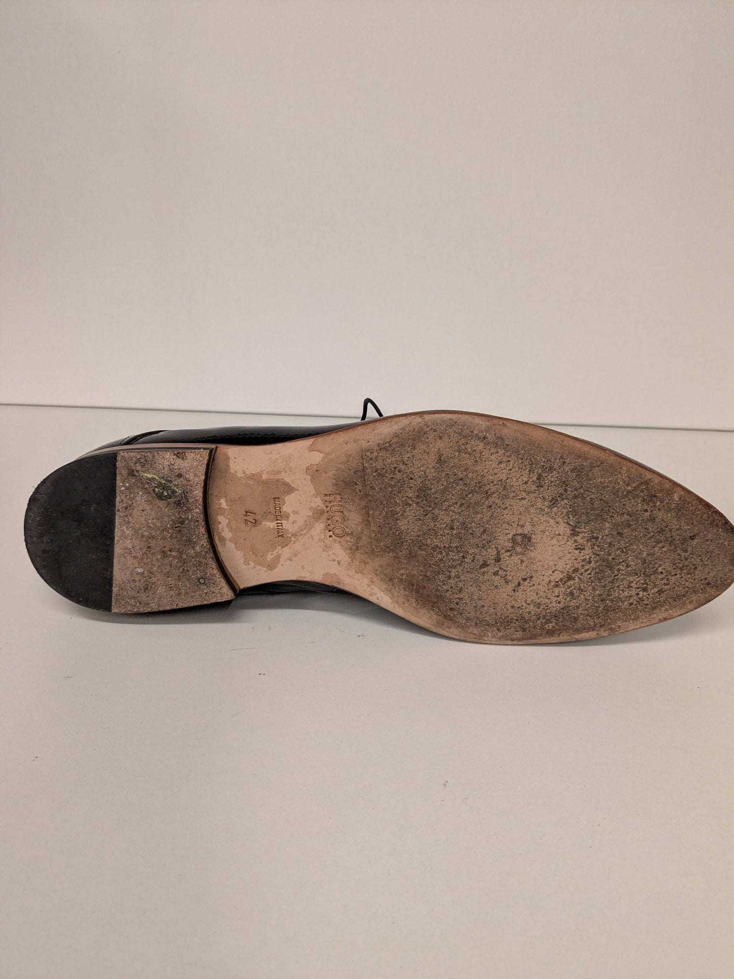 Hugo Boss Lak Leren veterschoenen. Donker Bruin gekleurd. Maat 42.