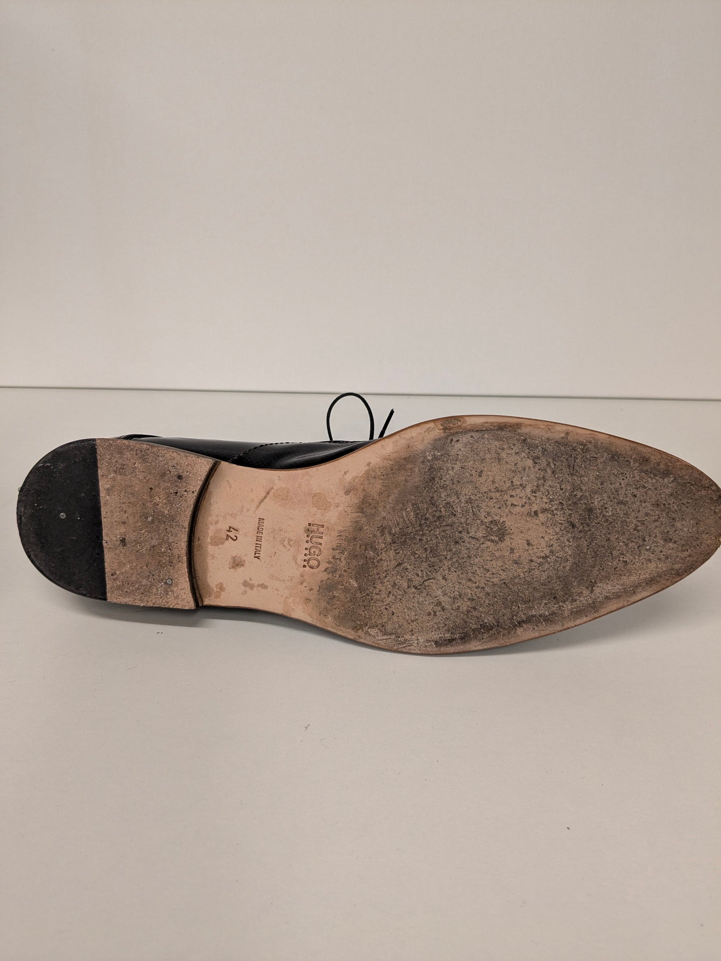 Hugo Boss Lak Leren veterschoenen. Donker Bruin gekleurd. Maat 42.