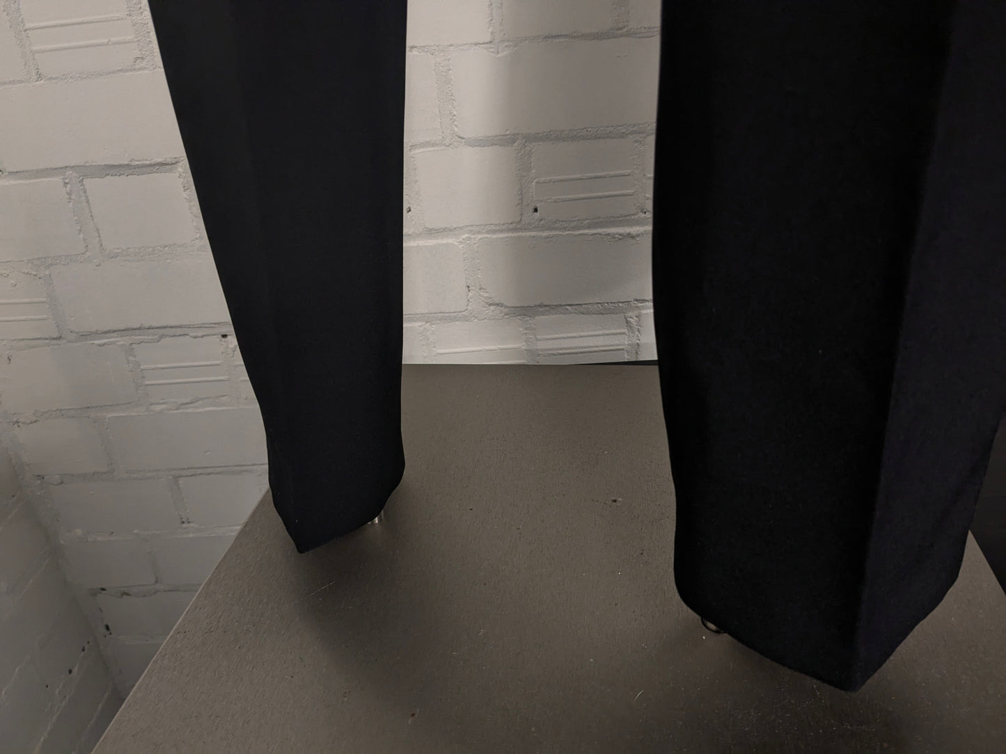 Travelmaster kostuum. Zwart gekleurd. Maat 94 (48 / M).