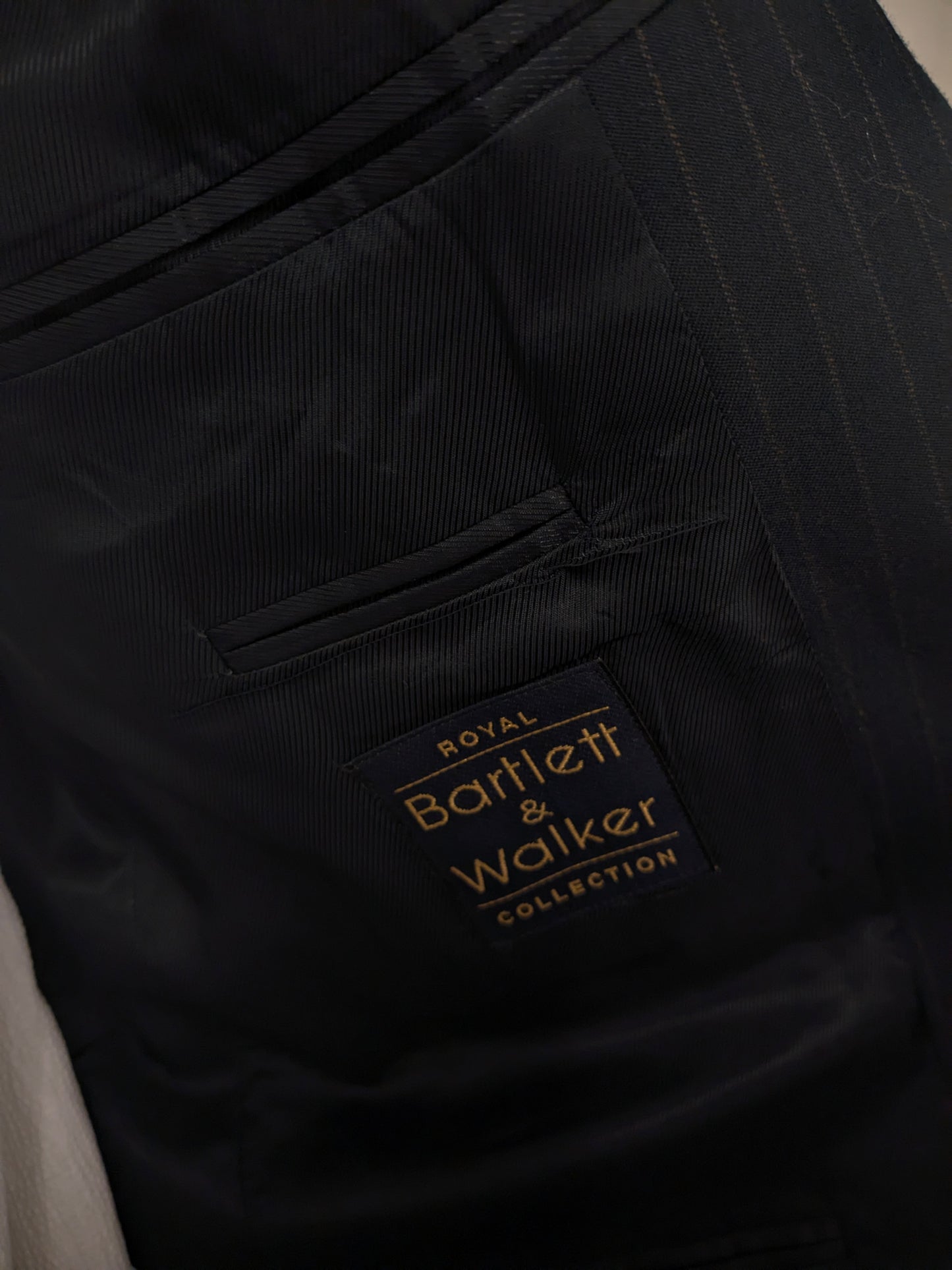 Abito in lana Royal Bartlett & Walker. Blu Marrone a strisce. Taglia 48/M.