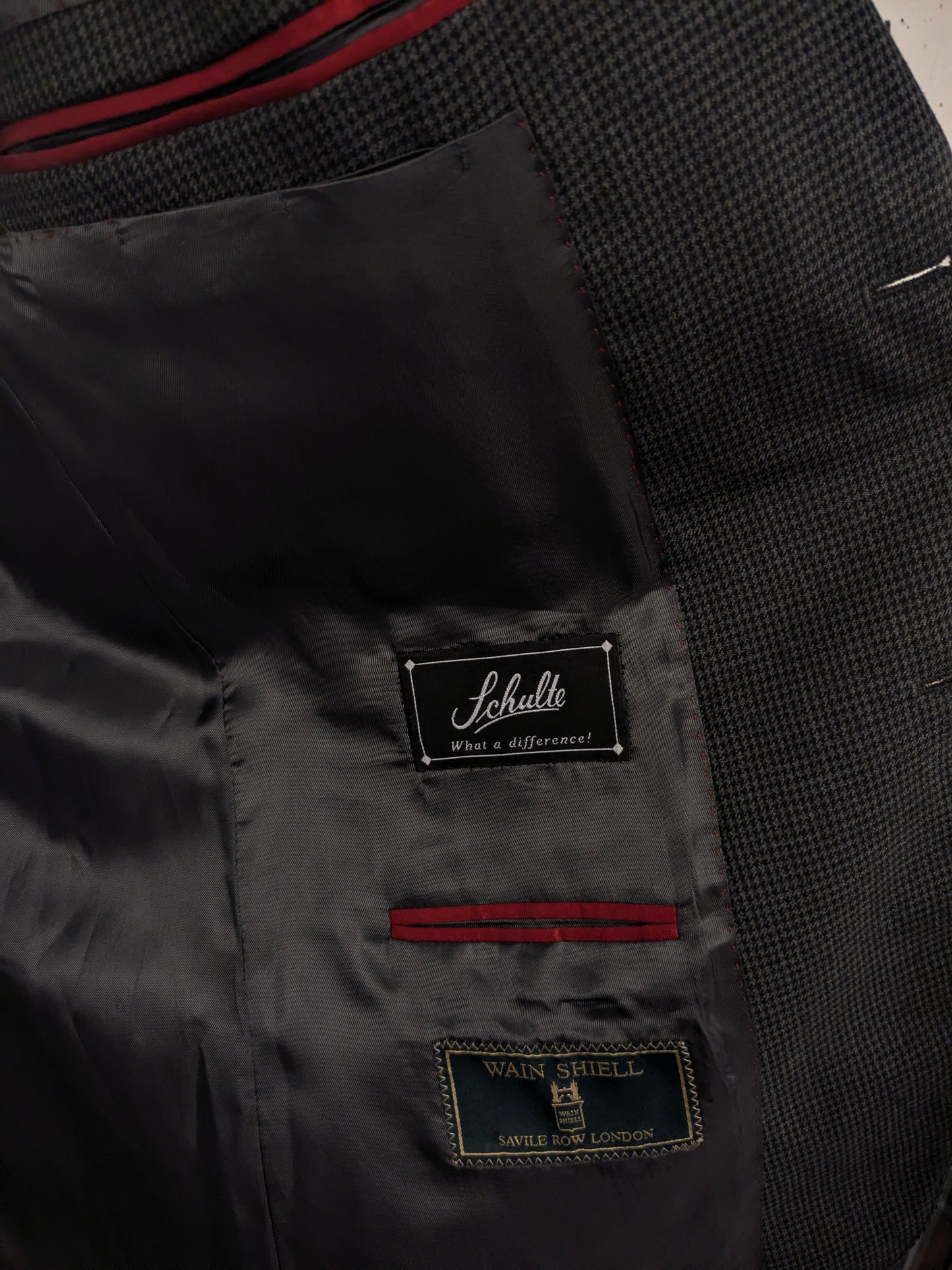 Abito Scabal in lana realizzato su misura. Motivo grigio nero. Taglia 56/XL.