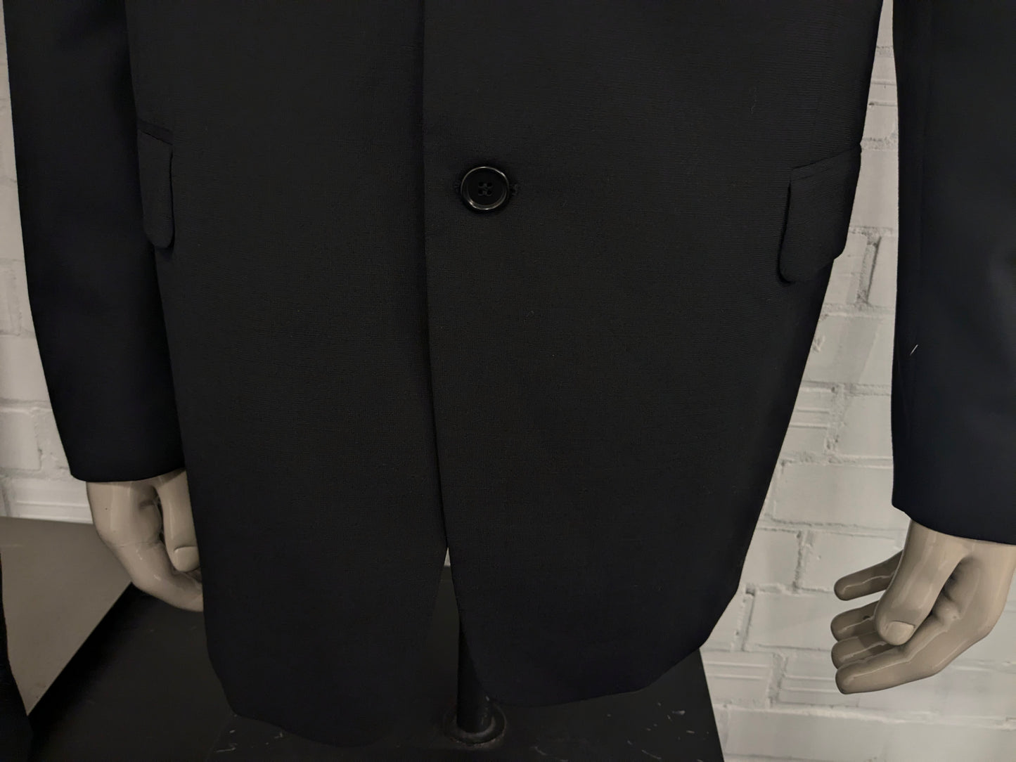 Abito in lana Limo Vierra. Di colore nero. Taglia 56/XL.