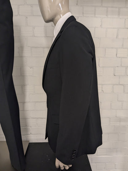 Abito in lana Limo Vierra. Di colore nero. Taglia 56/XL.