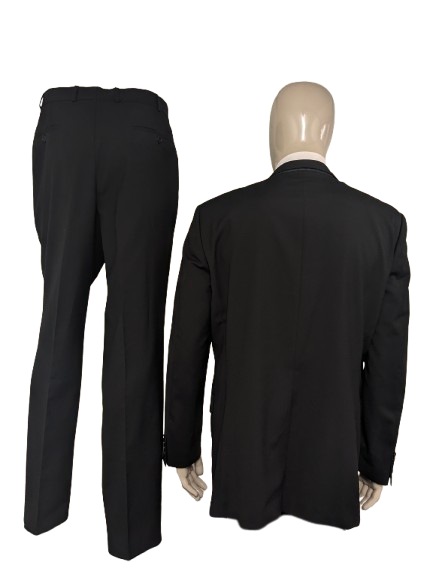 Abito in lana Limo Vierra. Di colore nero. Taglia 56/XL.