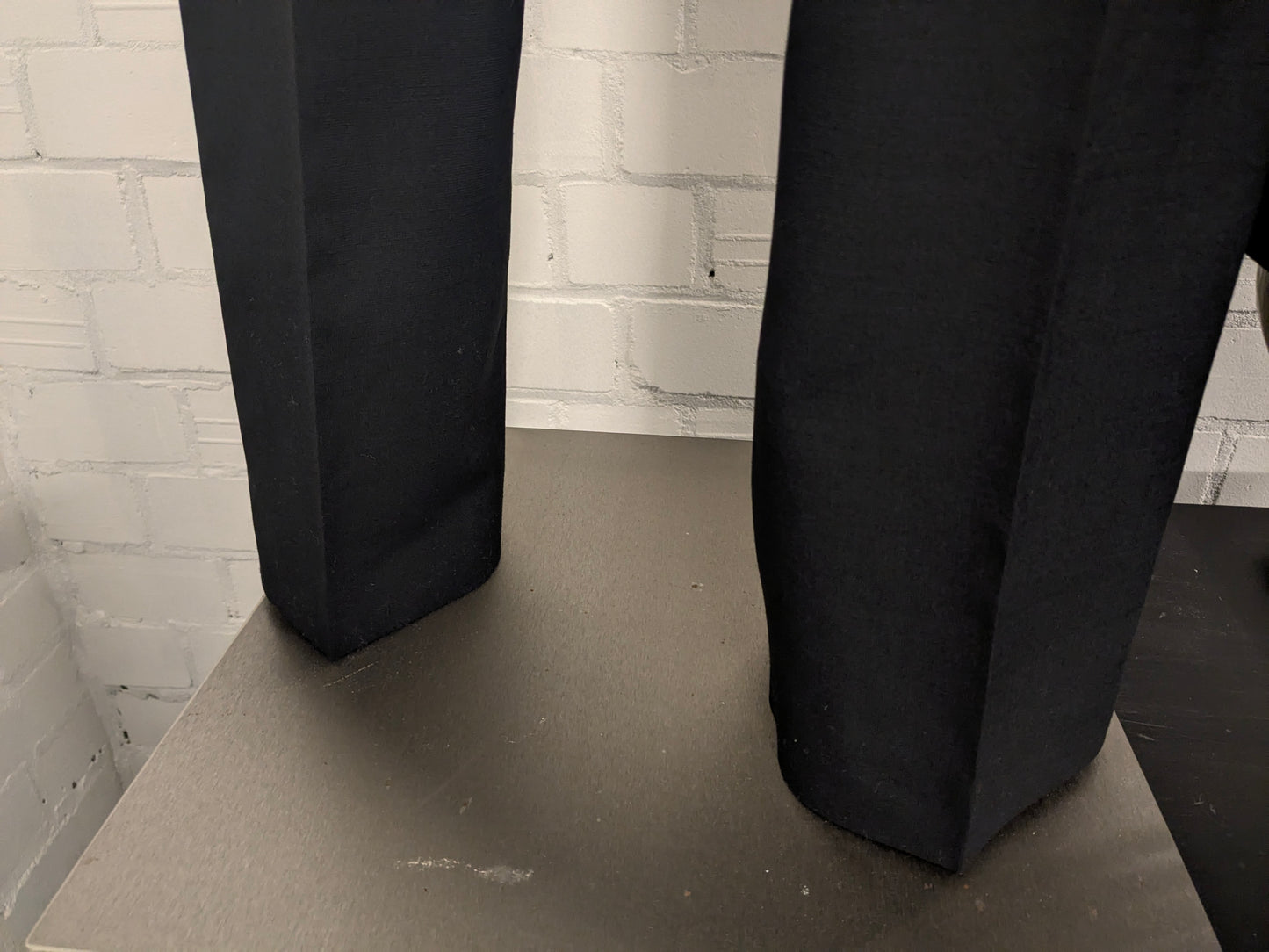 Abito in lana Limo Vierra. Di colore nero. Taglia 56/XL.