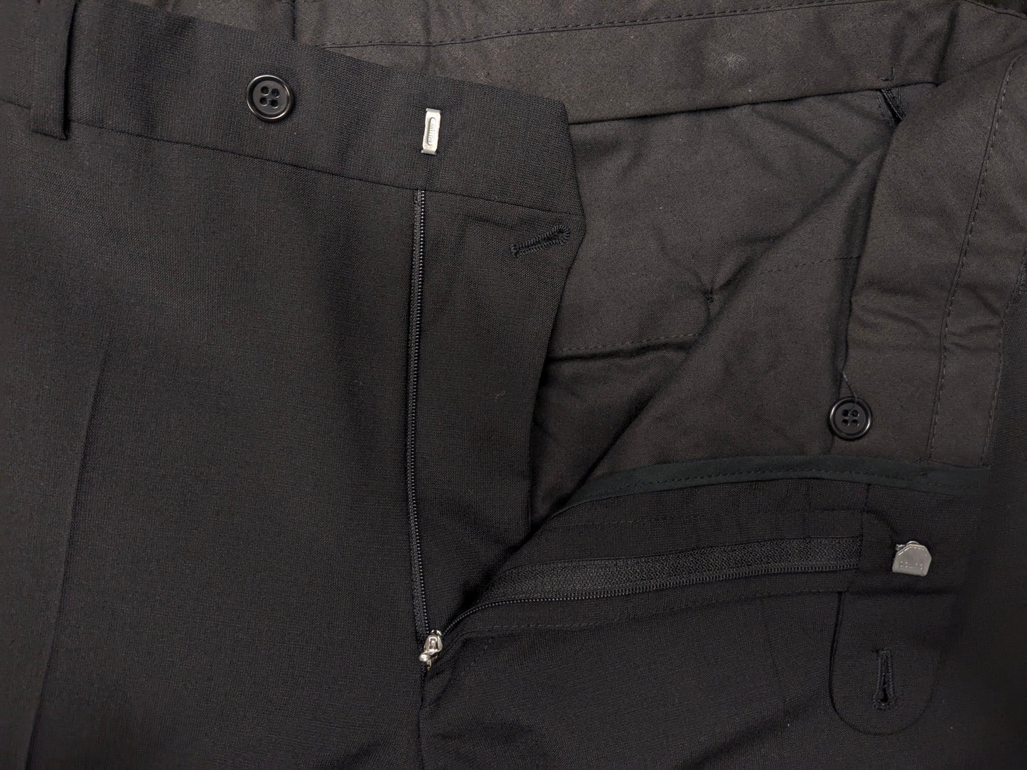 Abito in lana Limo Vierra. Di colore nero. Taglia 56/XL.