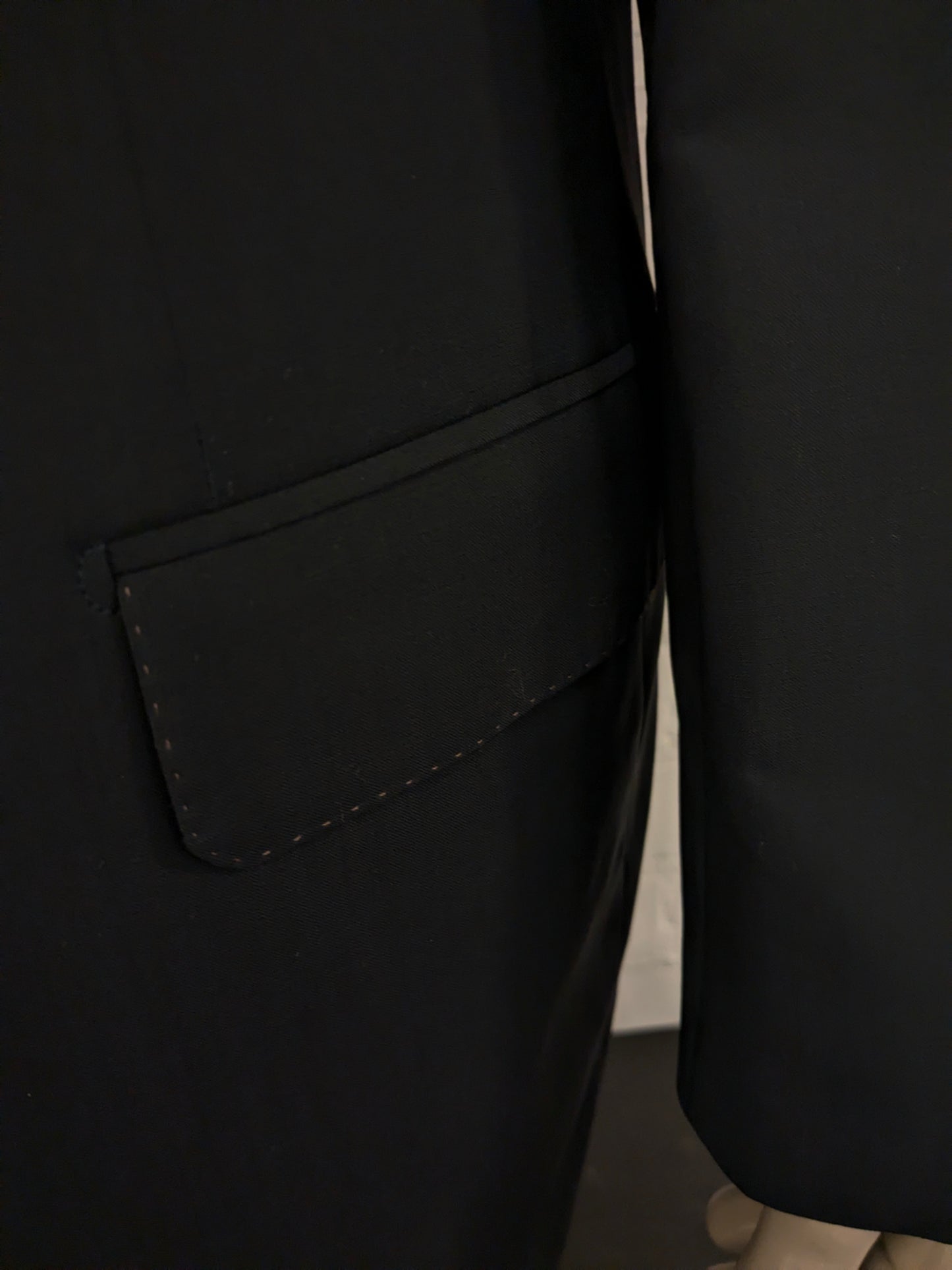 Giacca in lana Pal Zileri. Nero con cuciture marroni. Taglia 58/XL.