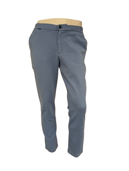 Mr. Marvis broek met elastische band. Licht Blauw gekleurd. Maat W34 - L30.