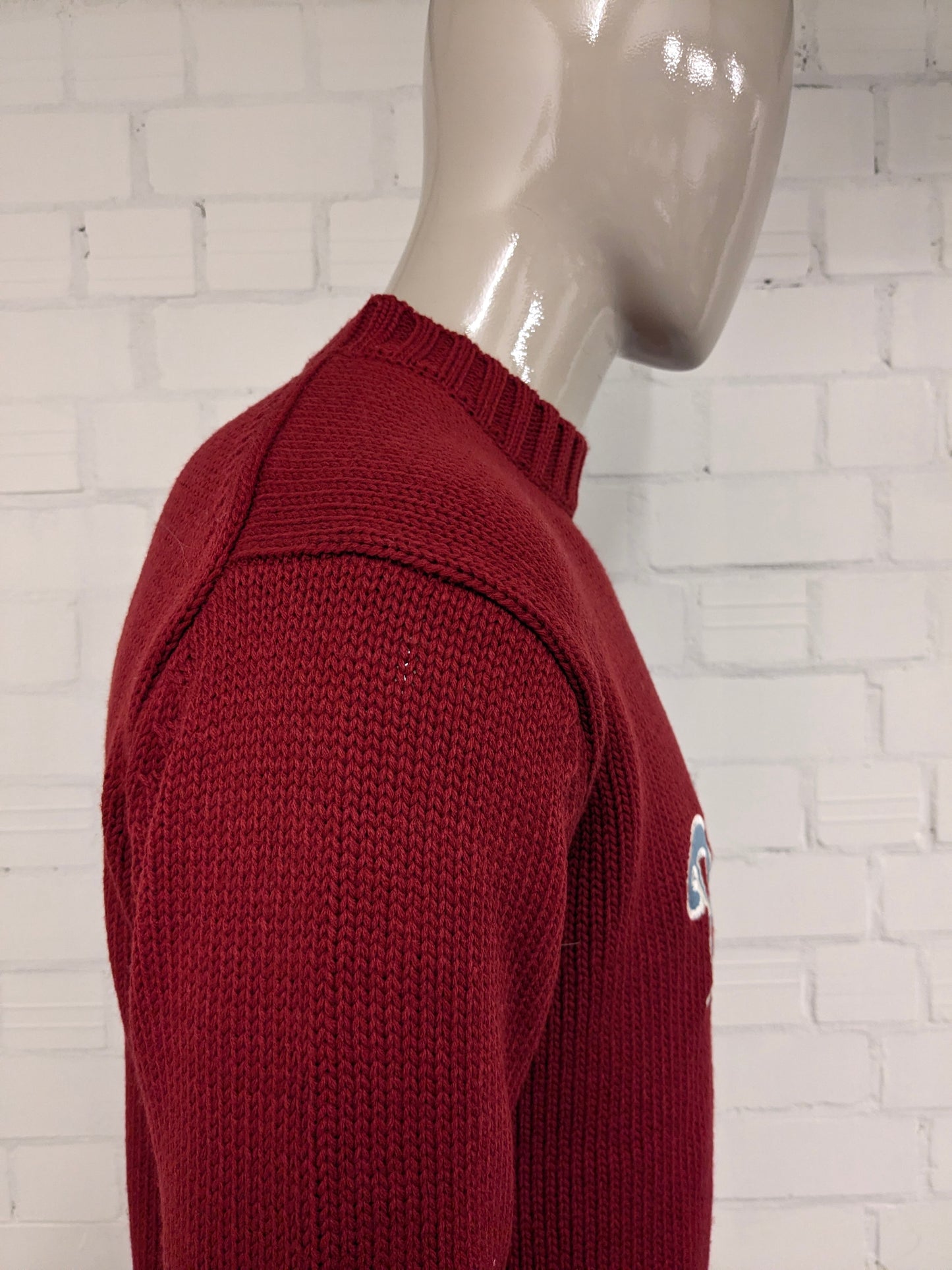 Maglione vintage in lana Monte Bianco. Colorato di rosso. Taglia M. 30% Lana.
