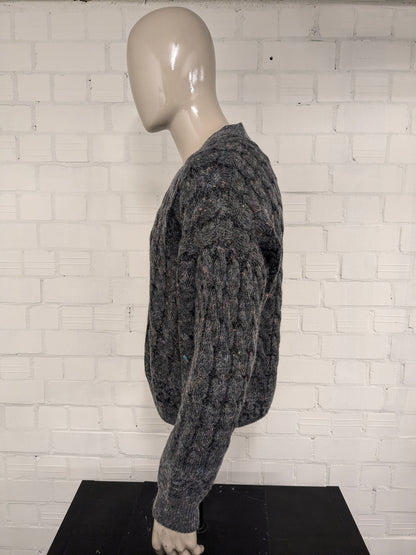 Vintage Castella Alpaca / Wollen trui met V-Hals. Grijs Gekleurde spikkels gemêleerd. Maat XL. 4% Wol en 10% Alpaca Wol.