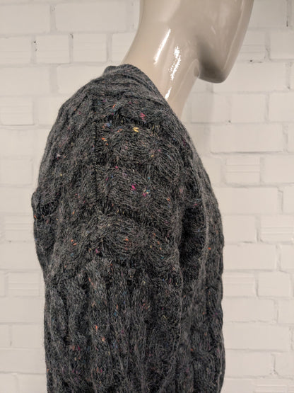 Vintage Castella Alpaca / Wollen trui met V-Hals. Grijs Gekleurde spikkels gemêleerd. Maat XL. 4% Wol en 10% Alpaca Wol.