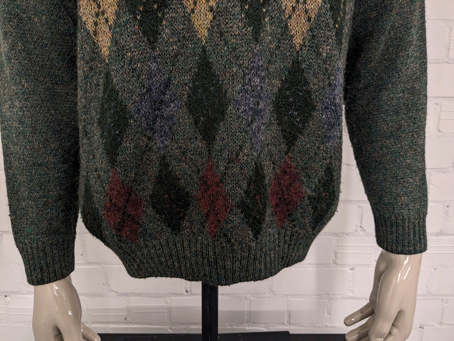 Greenwoods Alpaca / Wollen trui met V-Hals. Groen met Argyle print. Maat L. 18% Wol en 9% Alpaca Wol.