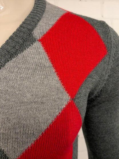 Mailcott trui met V-Hals. Grijs Rode ruiten. Maat S.