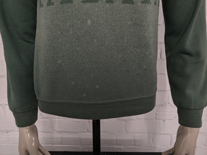 Hakuna Matata sweater. colored green. Size S.