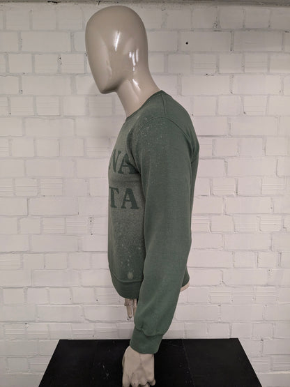 Hakuna Matata sweater. colored green. Size S.