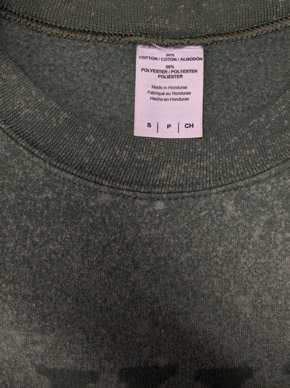 Hakuna Matata sweater. colored green. Size S.