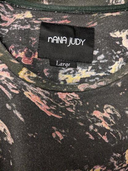 Nana Judy trui. Zwart Gee Roze print. Maat L.