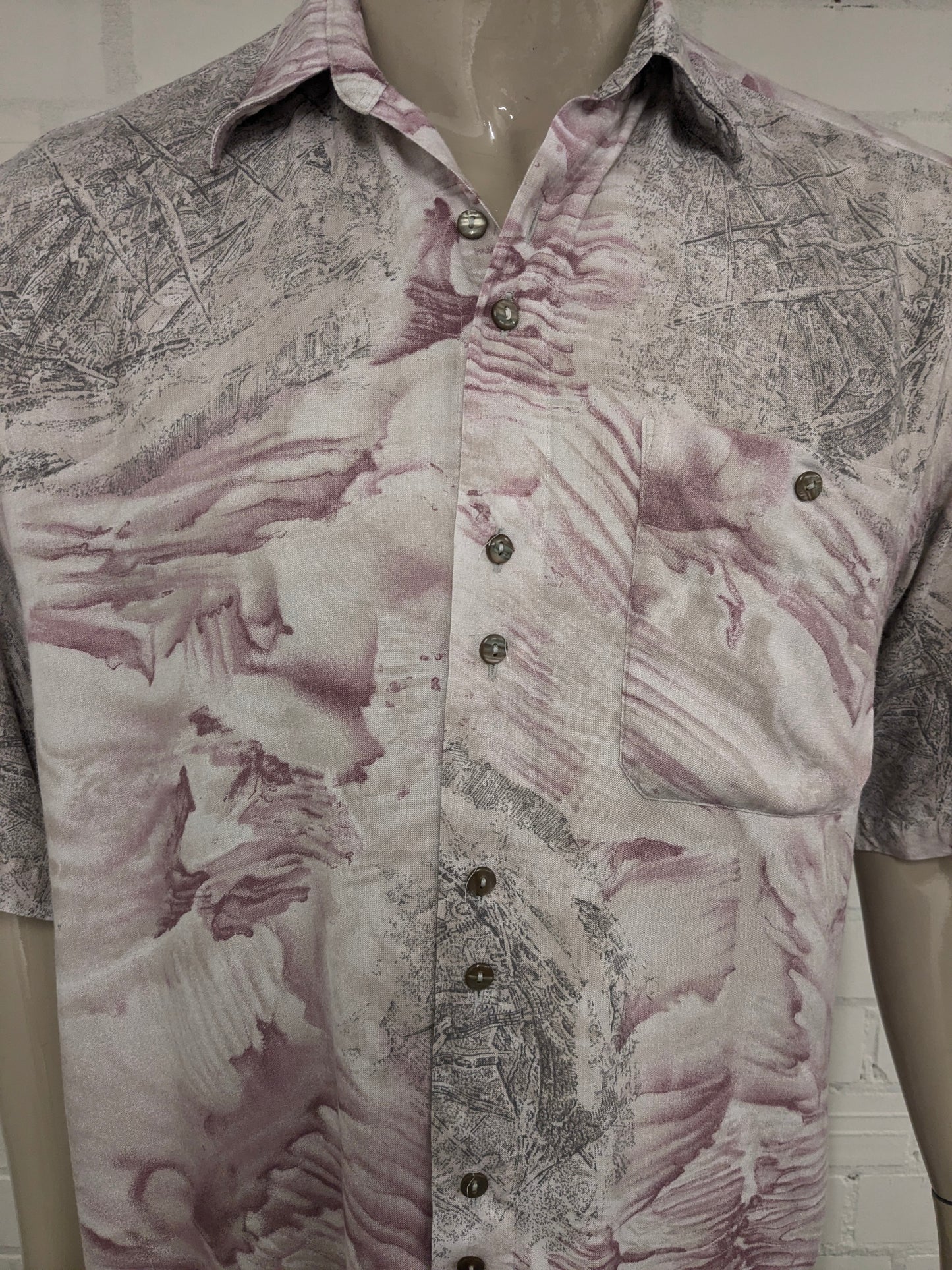Vintage 80's / 90's short sleeve shirt. Purple Khaki Gray print. Size 2XL / XXL.