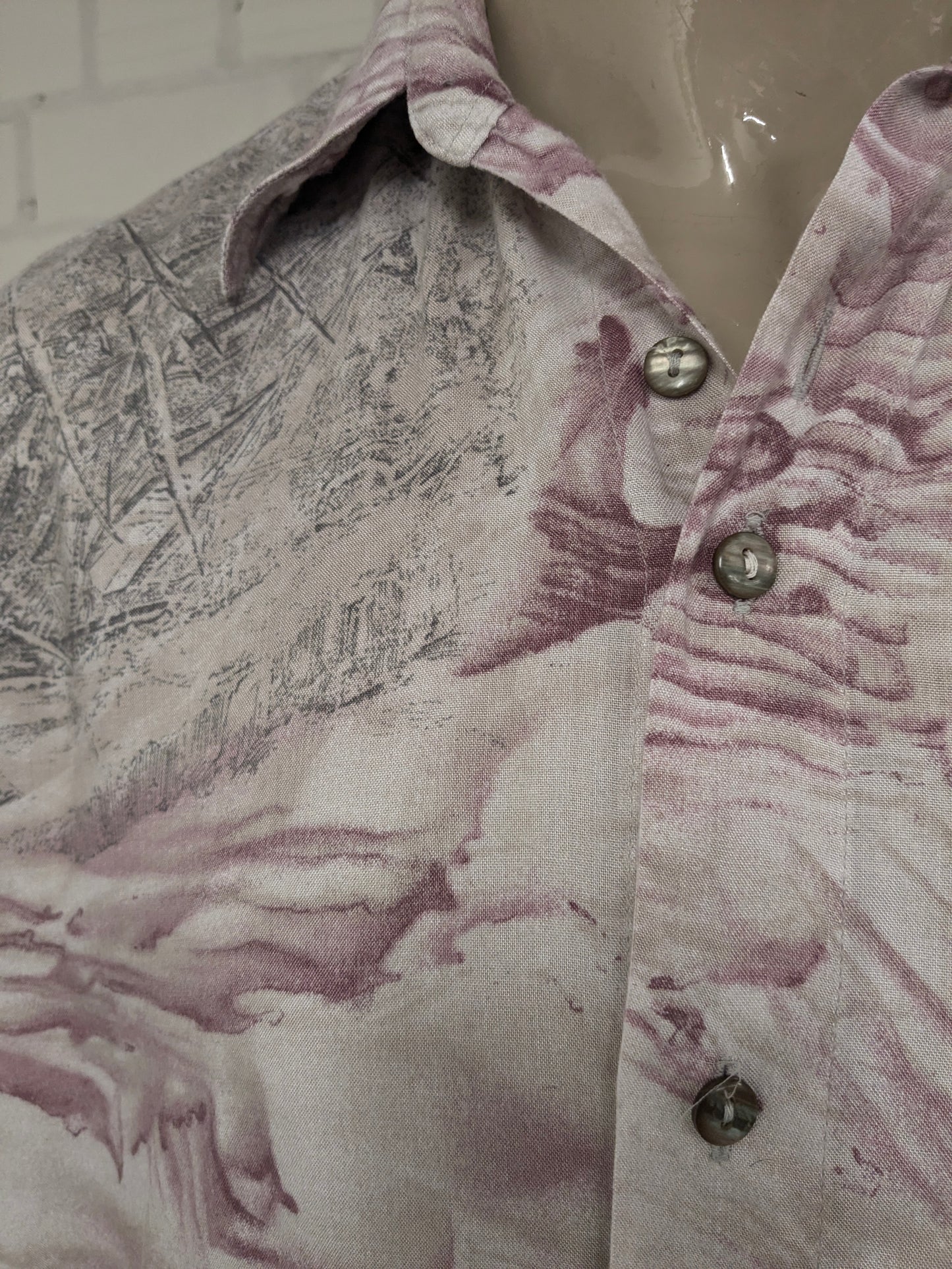 Vintage 80's / 90's short sleeve shirt. Purple Khaki Gray print. Size 2XL / XXL.