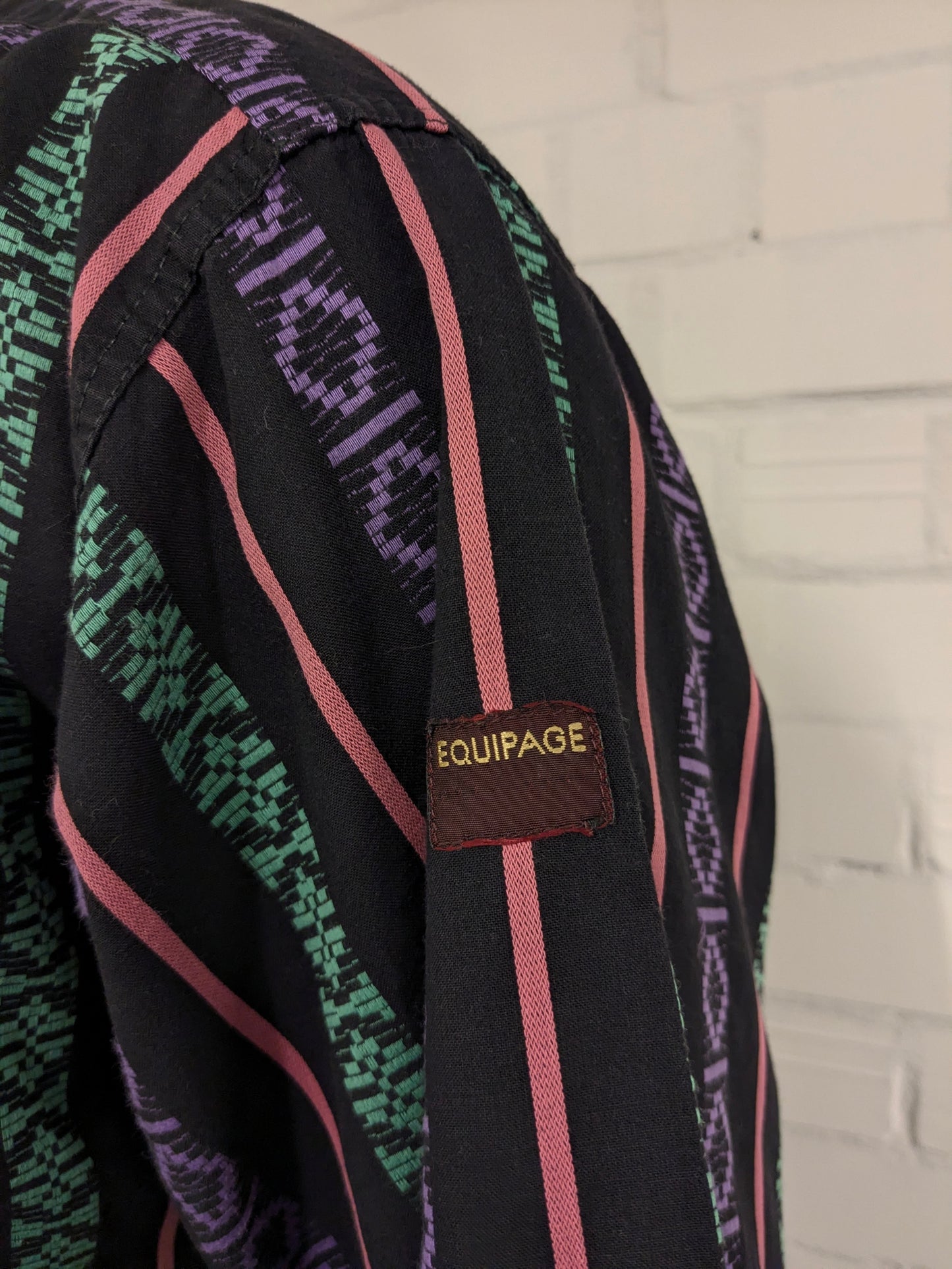 Vintage 80's / 90's Fictif overhemd korte mouw. Zwart Groen Paars Roze gekleurd. Maat XL.