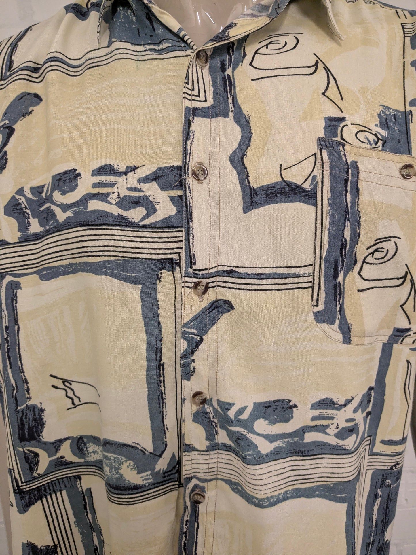 Vintage 80's / 90's Shirt Language Viscose overhemd korte mouw. Geel Blauwe print. Maat XL.