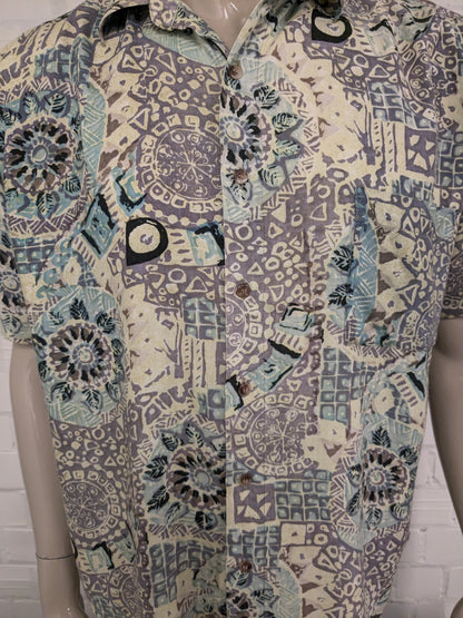 Vintage 80's / 90's Colosseum overhemd korte mouw. Geel Grijs Groene print. Maat 2XL / XXL.