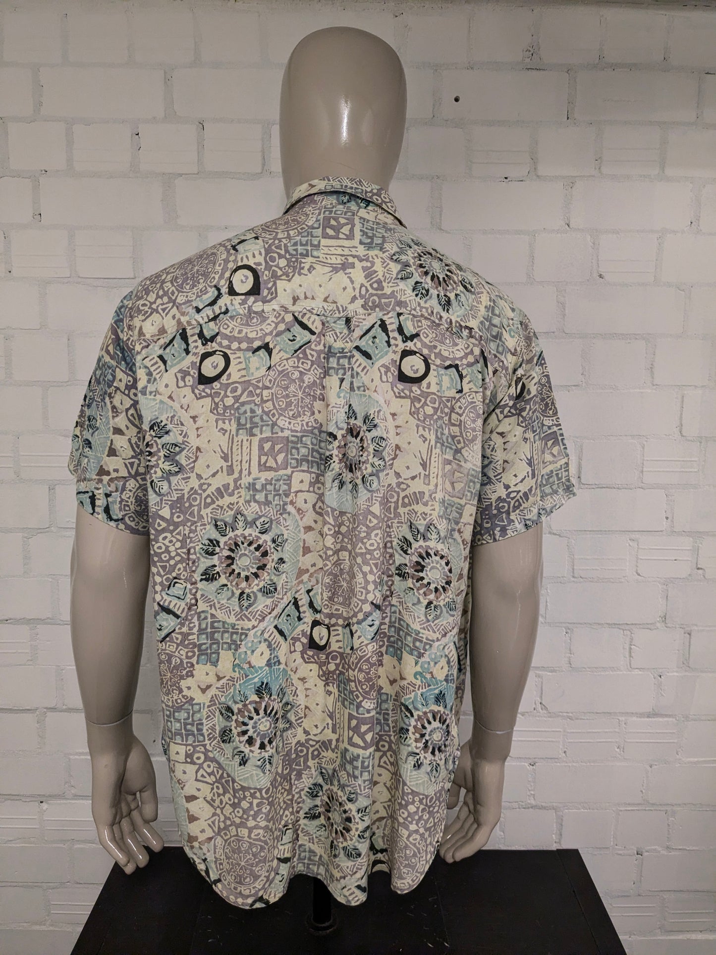 Vintage 80's / 90's Colosseum overhemd korte mouw. Geel Grijs Groene print. Maat 2XL / XXL.