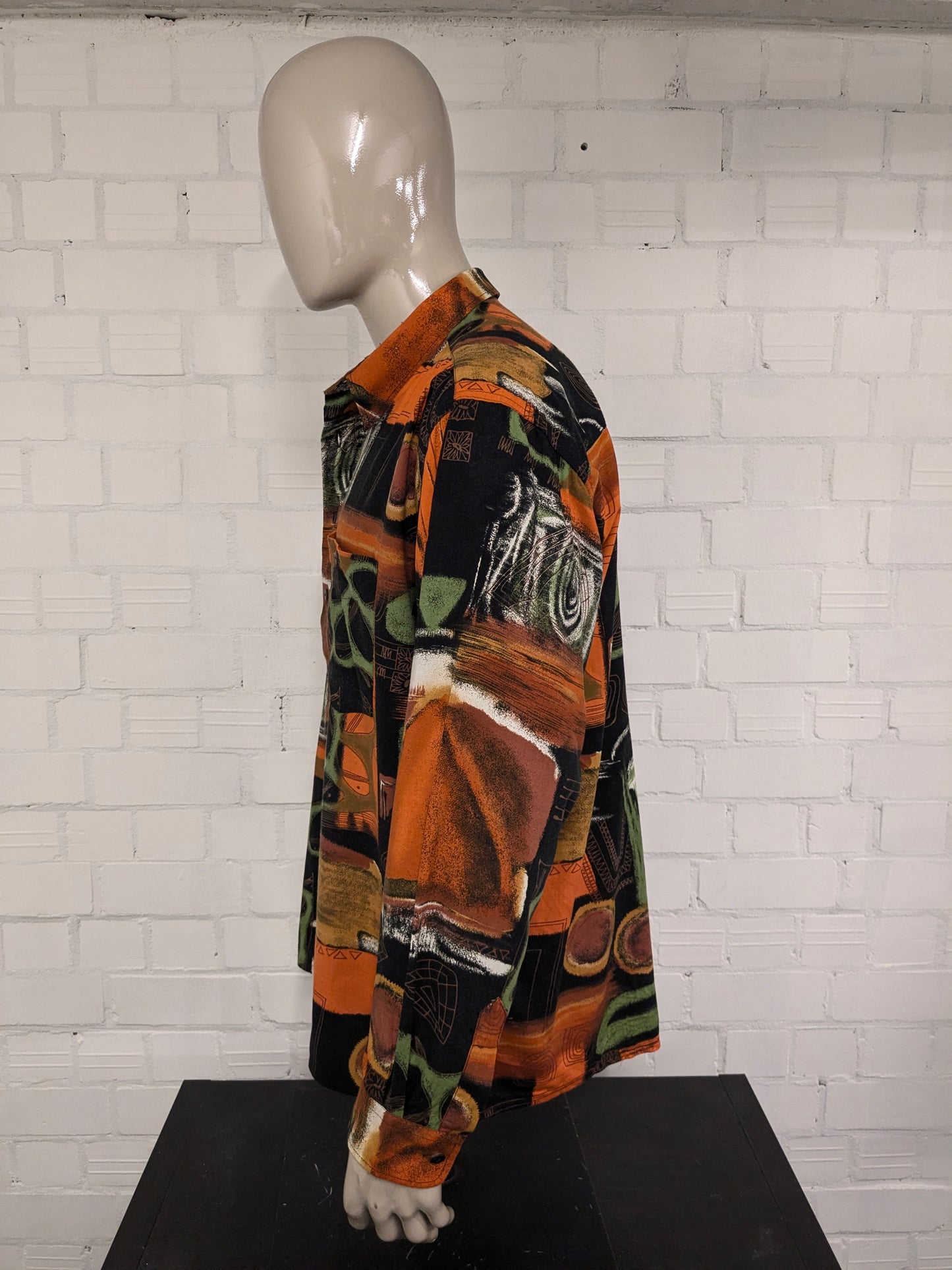 Camisa Waterline vintage de los años 80/90. Estampado naranja, verde y negro. Talla 2XL / XXL.