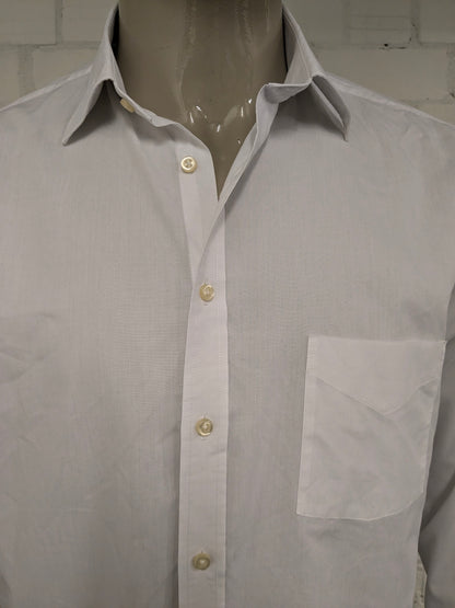 Camisa Stafford. De color blanco. Talla XL. ajuste regular.