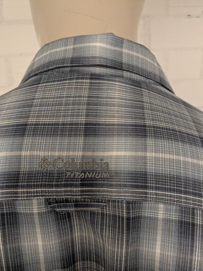 Columbia Titanium overhemd. Blauw Grijs Zwart geruit. Maat L.