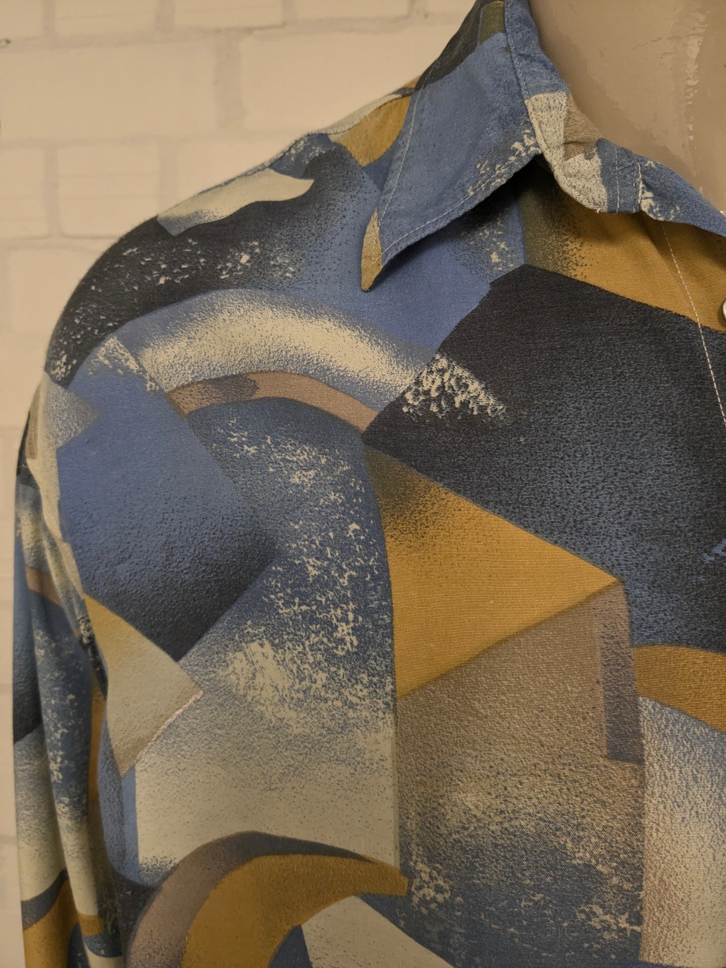 Vintage 80's / 90's Viscose Angelo Litrico overhemd. Blauw Gele print. Maat XL.