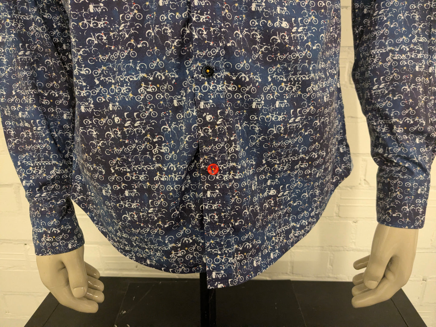 A Fish named Fred overhemd. Blauw Witte fietsen print. Maat L.