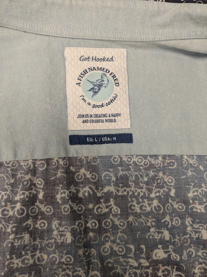 A Fish named Fred overhemd. Blauw Witte fietsen print. Maat L.