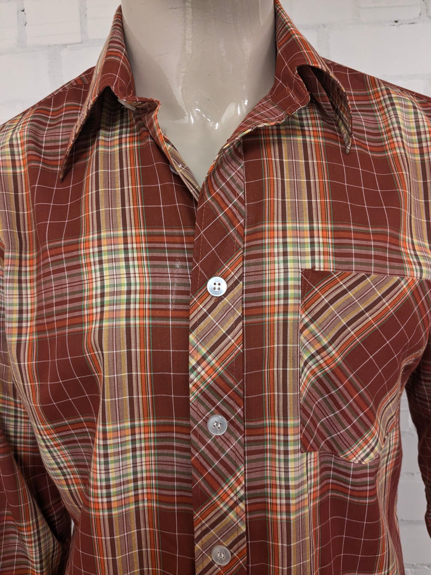 Vintage 70's Romeo overhemd met puntkraag. Rood Geel \oranje Groen geruit. Maat L.