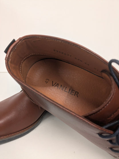 Van Lier Leren veterschoenen. Bruin gekleurd. Maat 43.