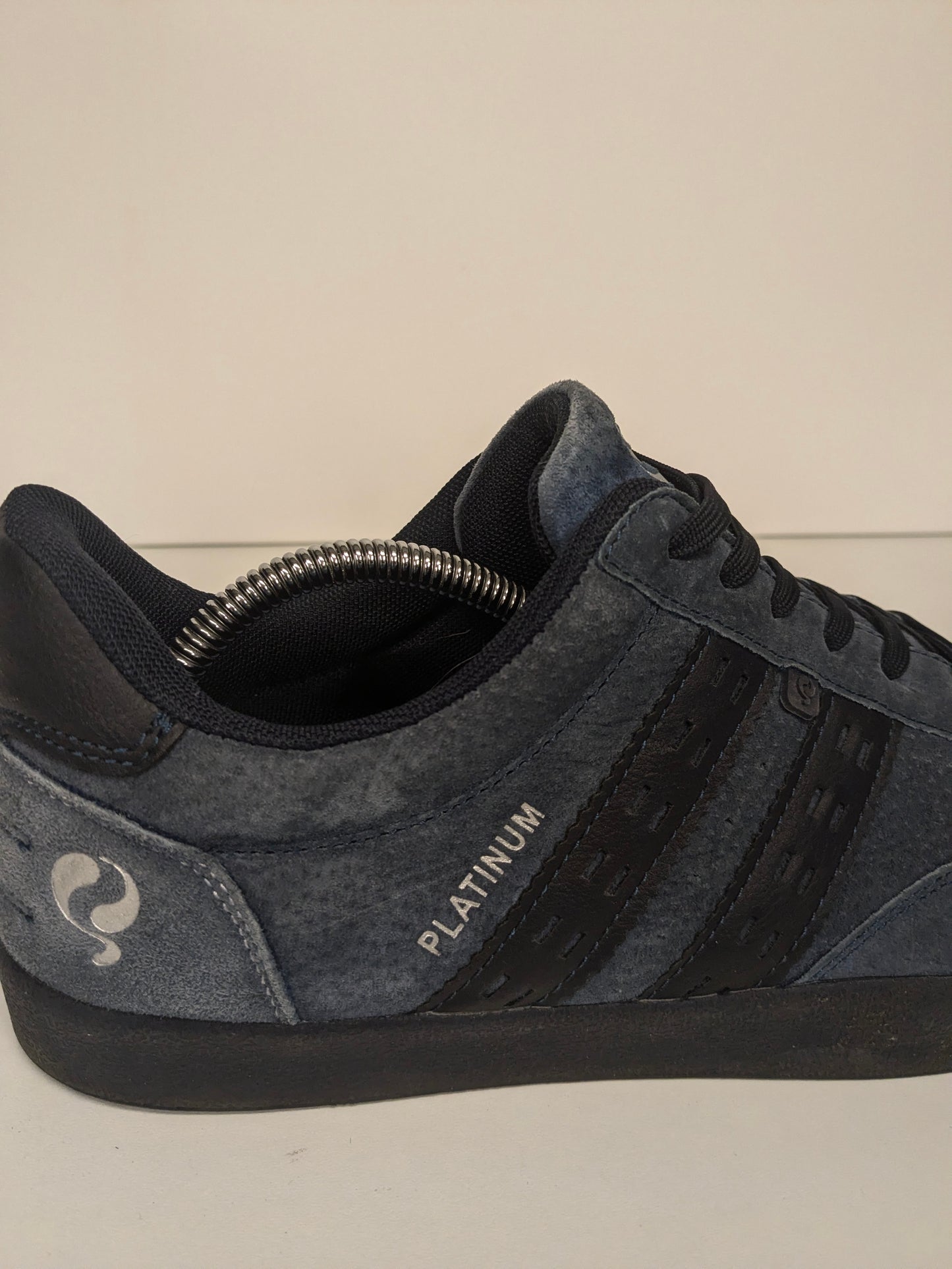Quick Platinum leren sneakers. Blauw Zwart gekleurd. Maat 44.