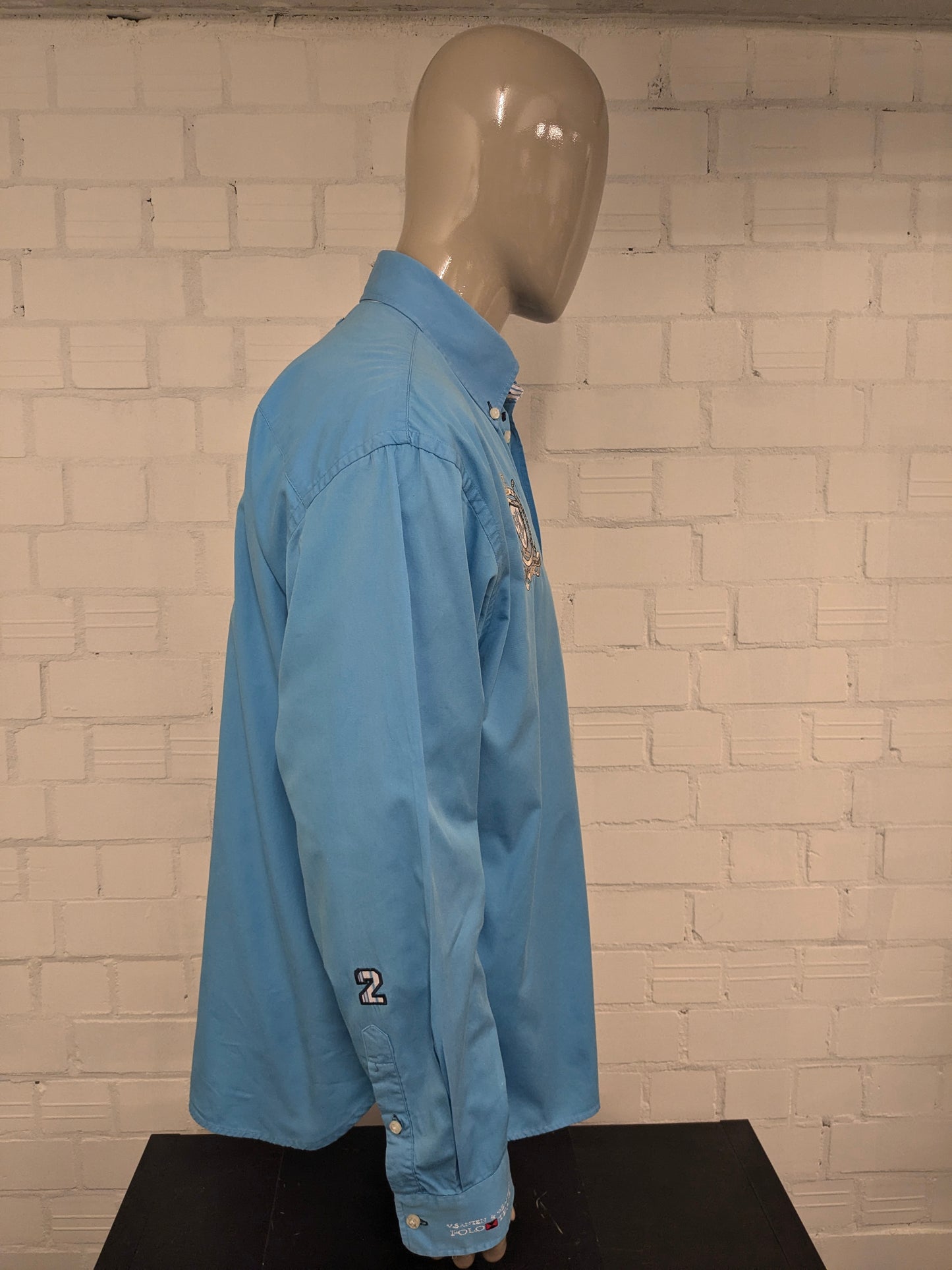 Van Santen & Van Santen overhemd. Blauw met verschillende applicaties. Maat XL.