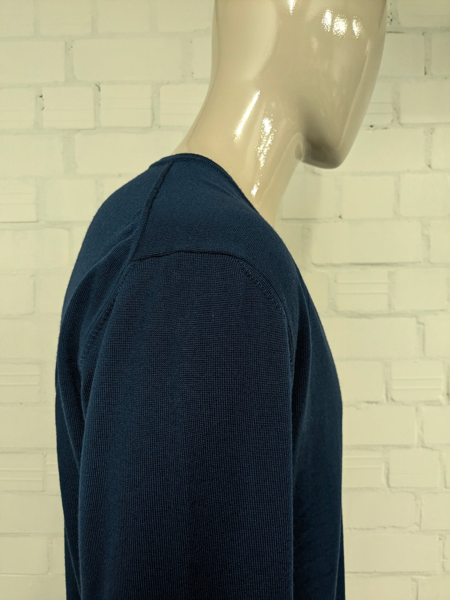 Profuomo 100% Merino Wollen vest. Donker Blauw gekleurd. Maat XL.