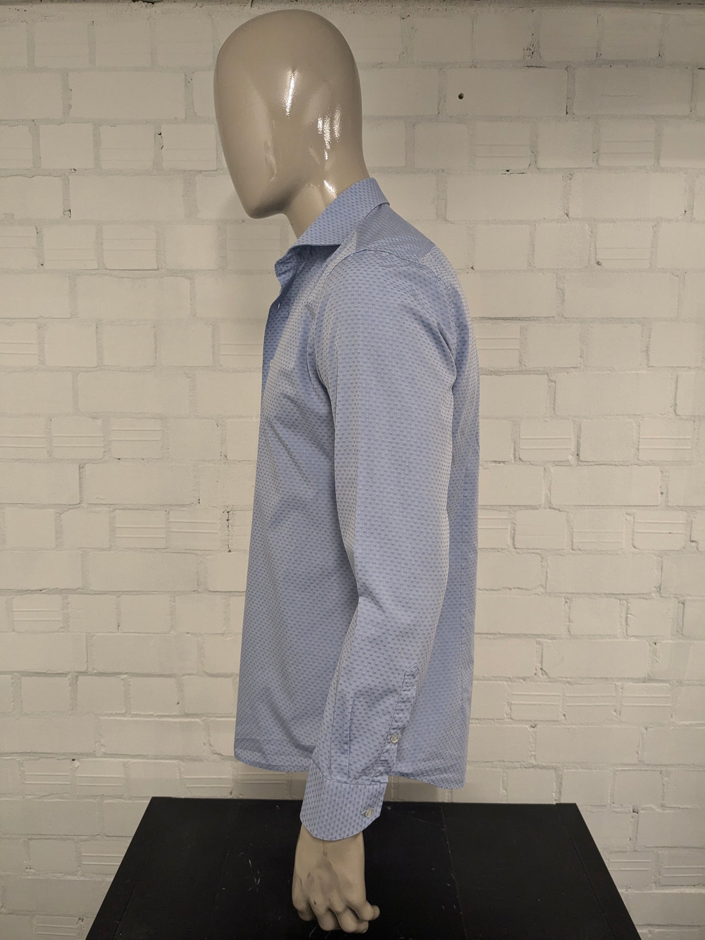 Van Gils overhemd. Licht Blauw Licht Glanzend bolletjes motief. Maat 41 / L. skin cut.