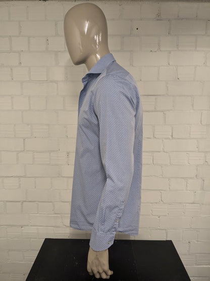 Van Gils overhemd. Licht Blauw Licht Glanzend bolletjes motief. Maat 41 / L. skin cut.