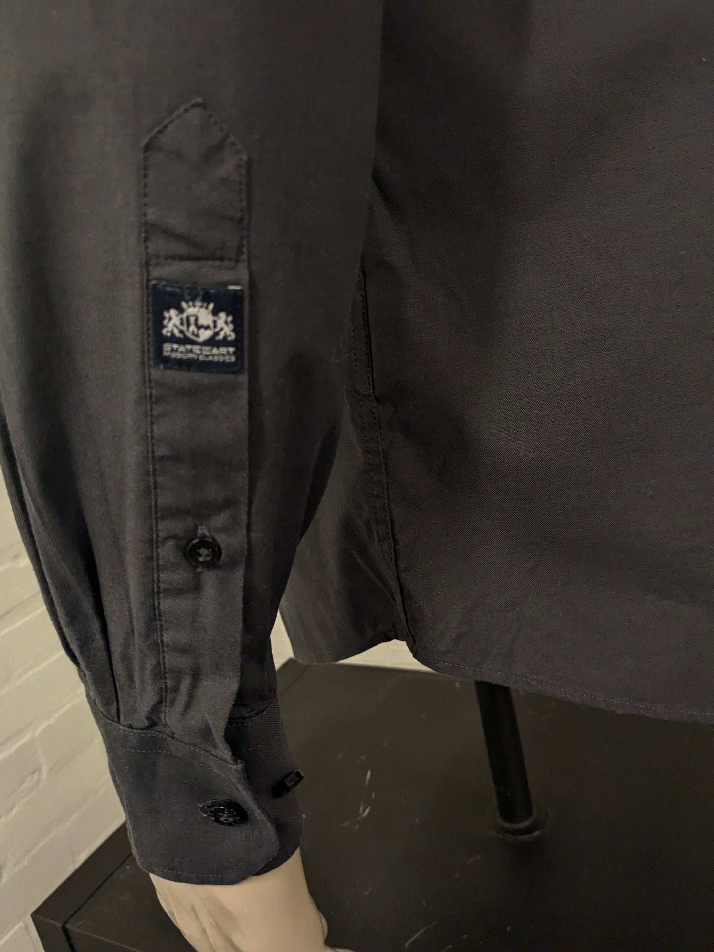 State of Art shirt. Dark Gray colored. Size L.