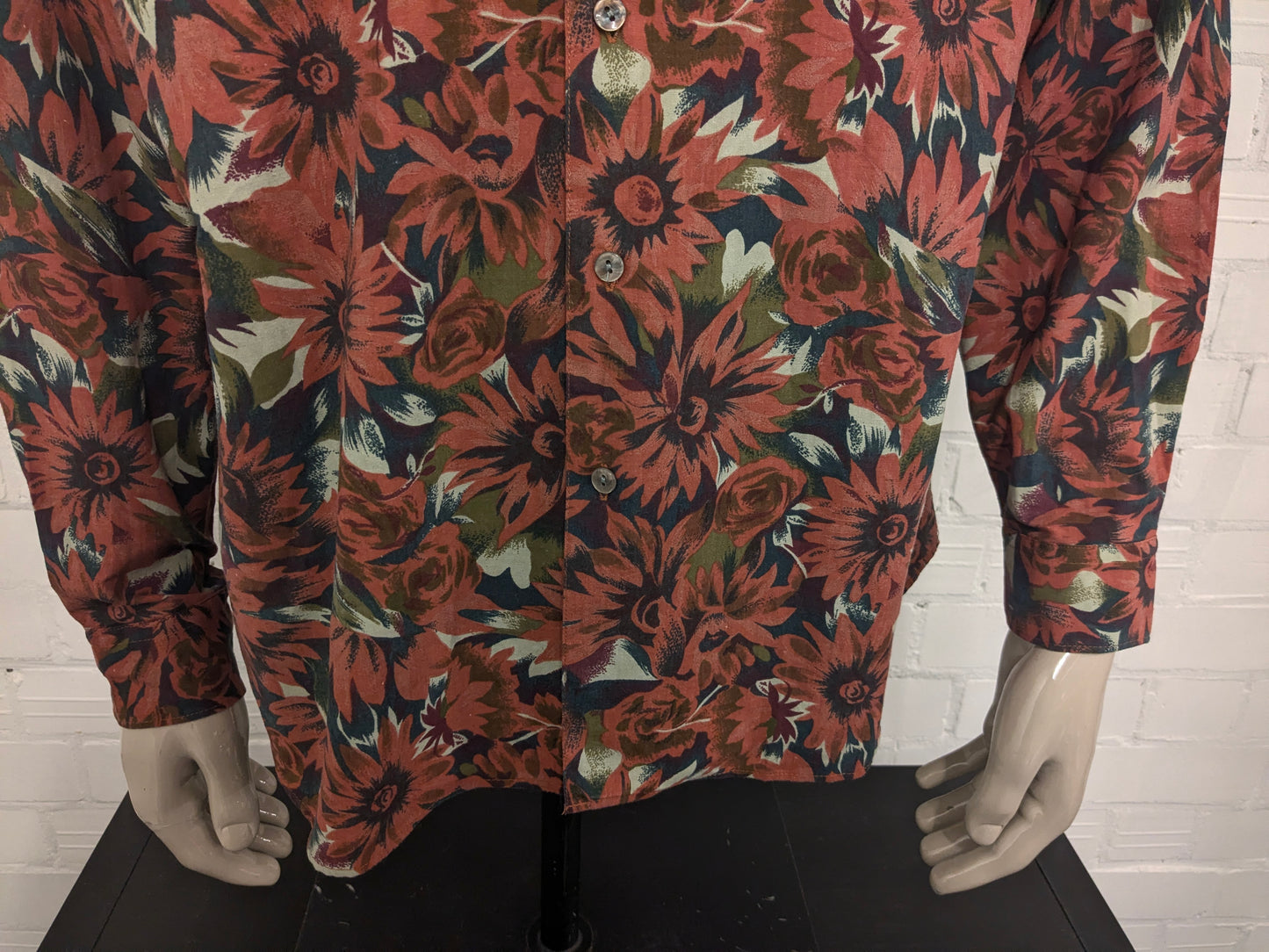 Maglietta vintage di John F Gee. Stampa floreale verde arancio. Taglia XL.