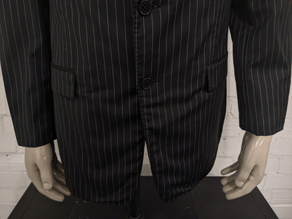 Kool Businees colbert. Zwart Wit gestreept / krijtstreep. Maat 104 (52 / L).