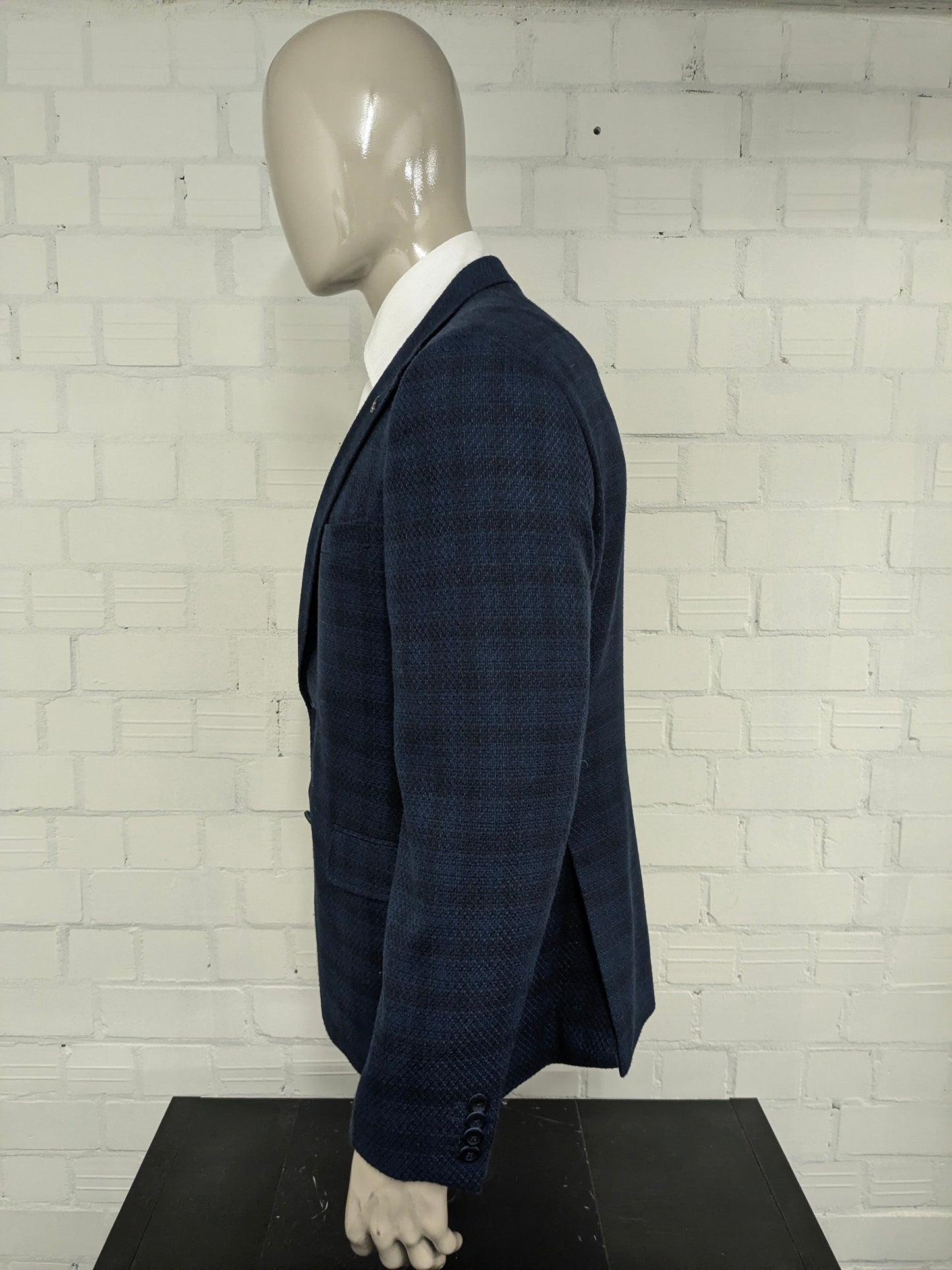 Bartlett colbert. Blauw Zwart motief. Maat 52 / L.