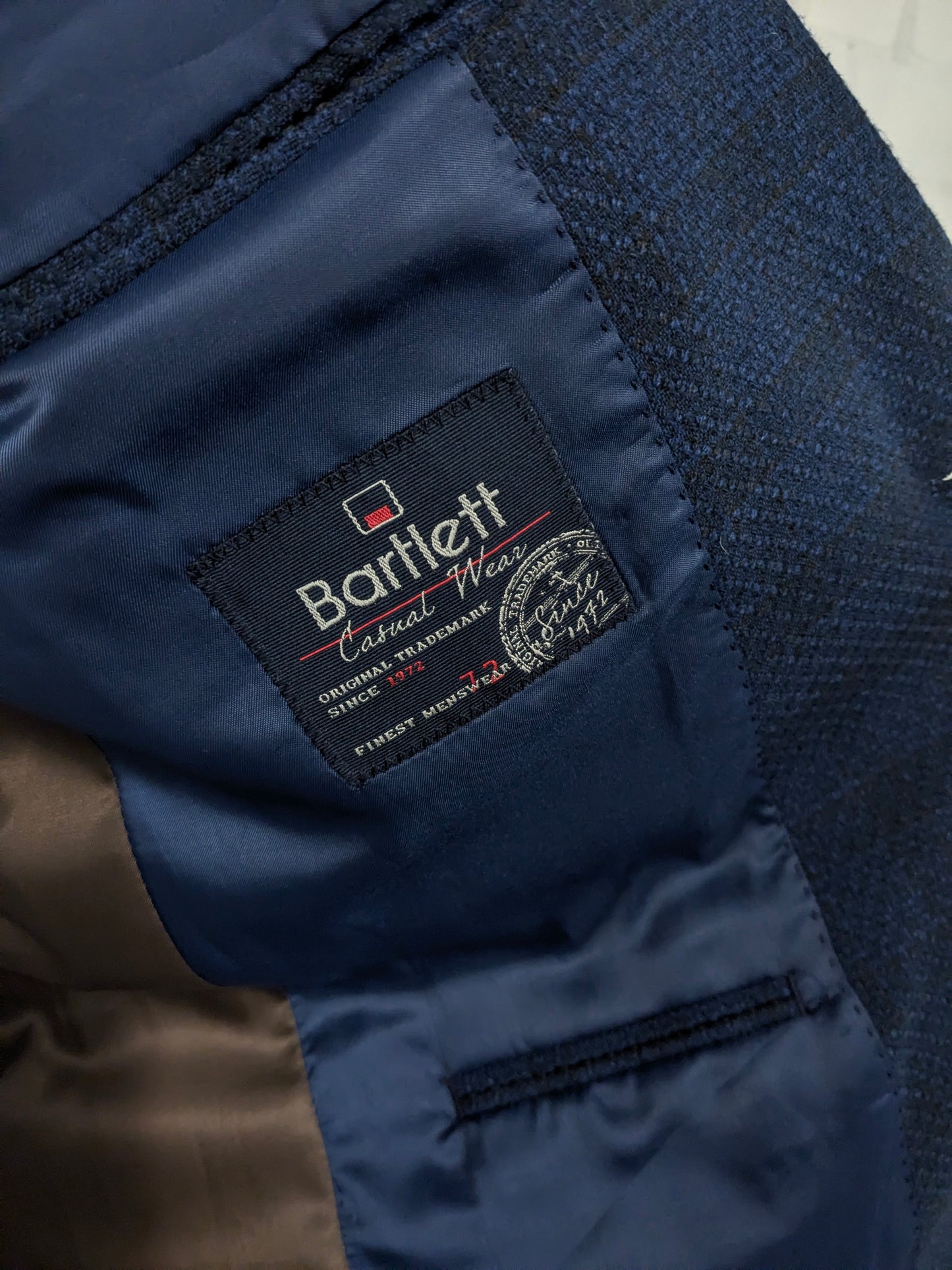 Bartlett colbert. Blauw Zwart motief. Maat 52 / L.