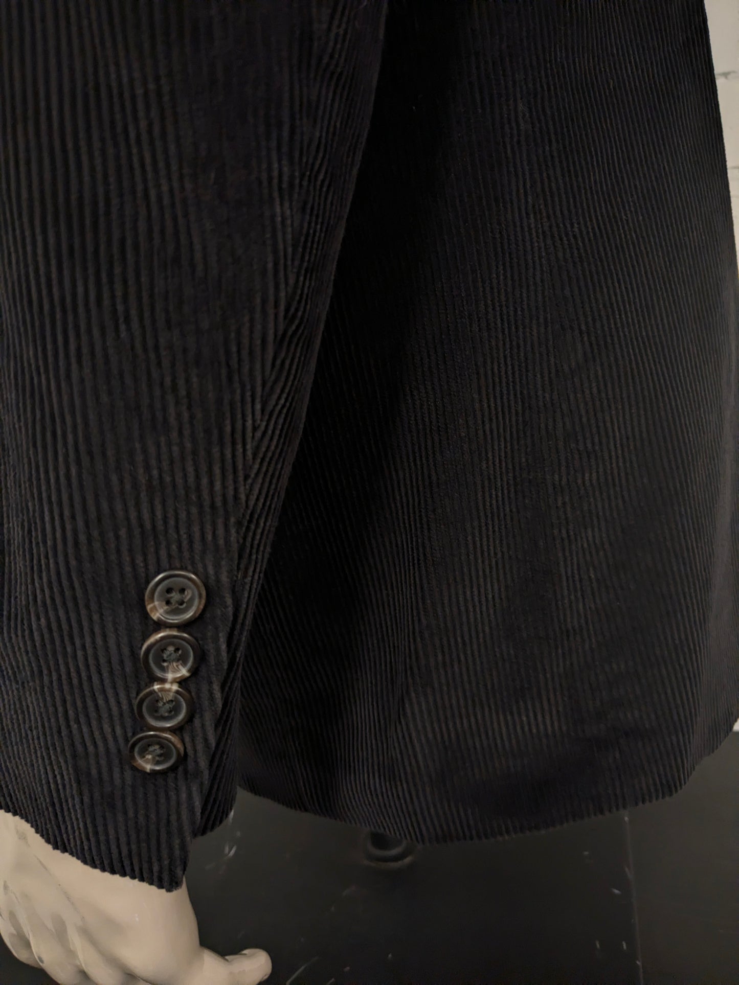 Chaps Ralph Lauren ribcolbert. Dikkere rib. Zwart gekleurd. Maat 56 / XL.