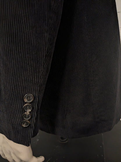 Chaps Ralph Lauren ribcolbert. Dikkere rib. Zwart gekleurd. Maat 56 / XL.